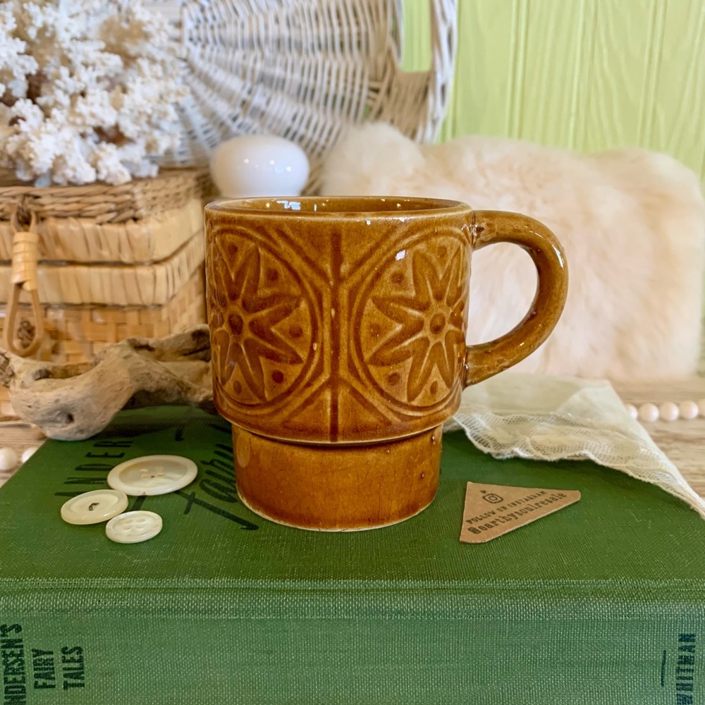 Vintage Ceramic Mug 🌞